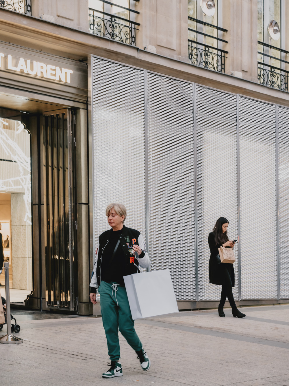 Tips for shopping during the sales season in Paris