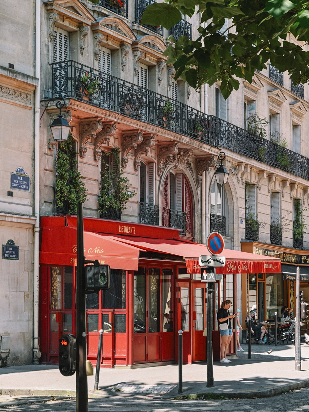 Emily in Paris film locations & hotspots