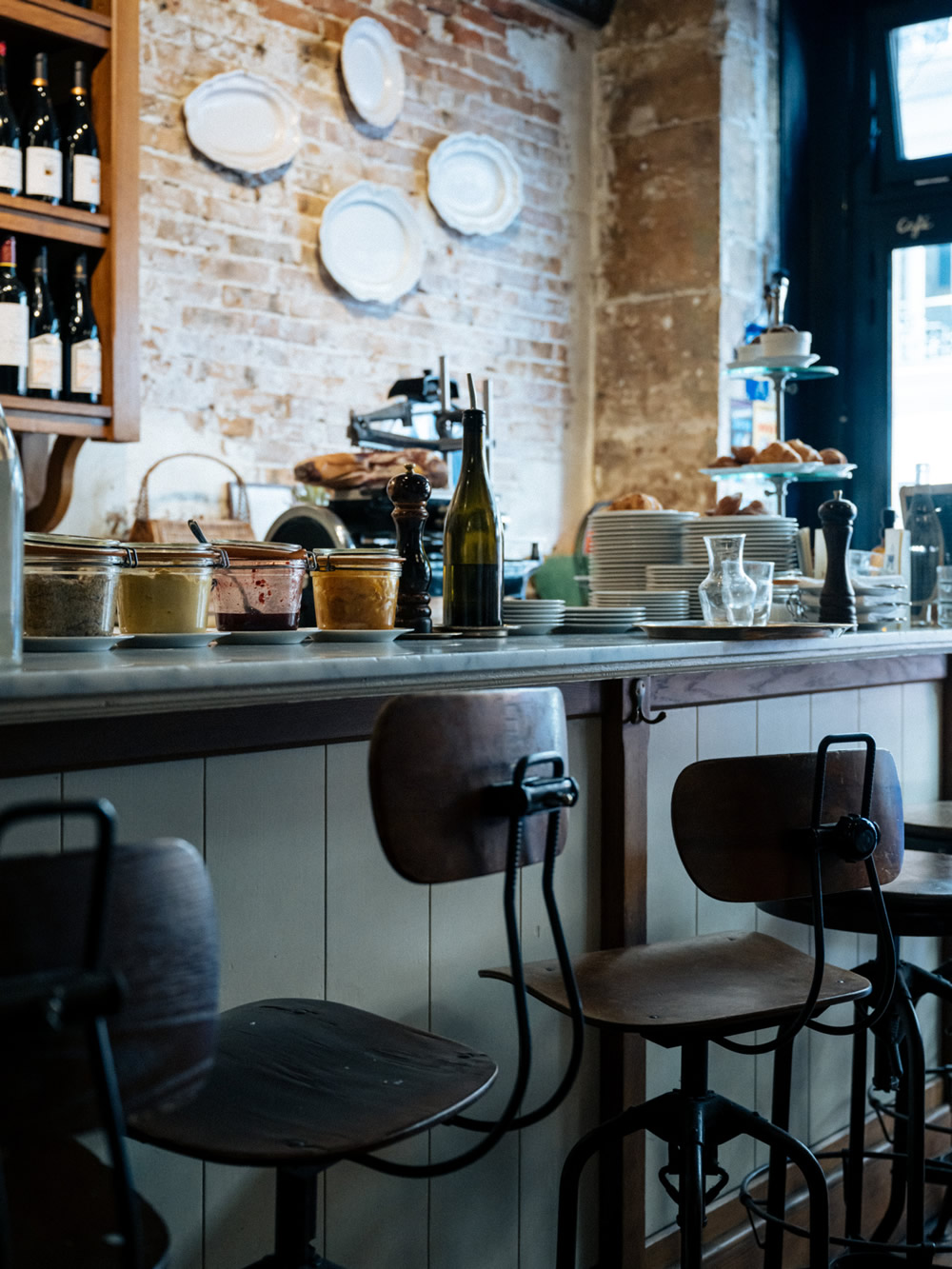 Lunch in Le Marais or at the Eiffel Tower